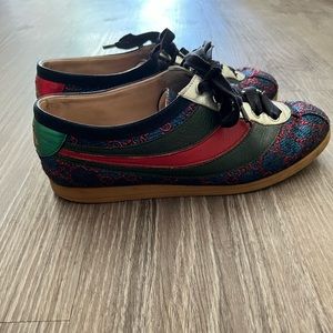 Gucci sneakers 38 EU size 8 navy and red multi